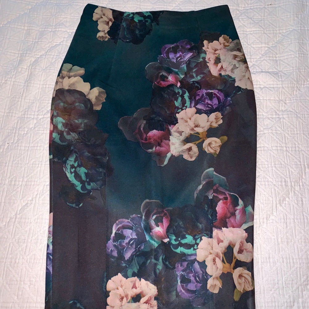 H&M - Floral Pencil Skirt